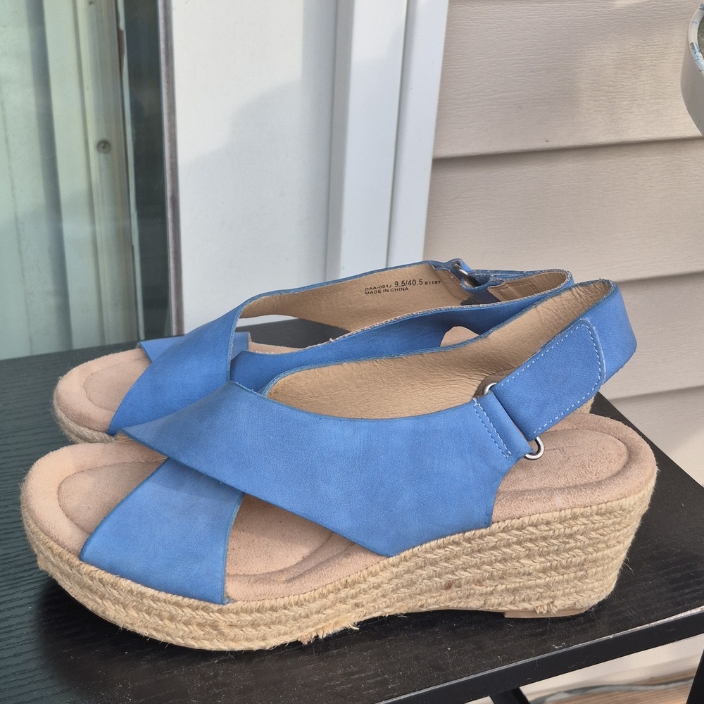 CL Chinese Laundry Blue Leather Wedge platform cris cross Sandals Sz 9.5
